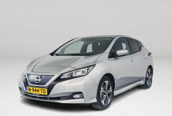 Tekna 40 kWh | 360° camera | Stoelverwarming | Keyless | Extra getint glas