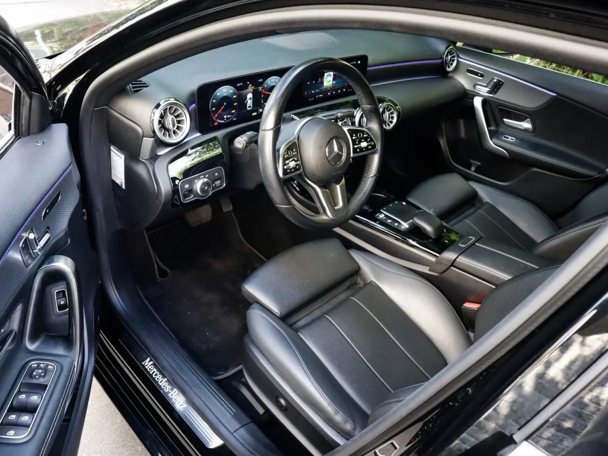 250 e Business Solution Luxury Limited 1e-Eig. & Dealer-Onderh. BOVAG-Garantie. NL-Auto.