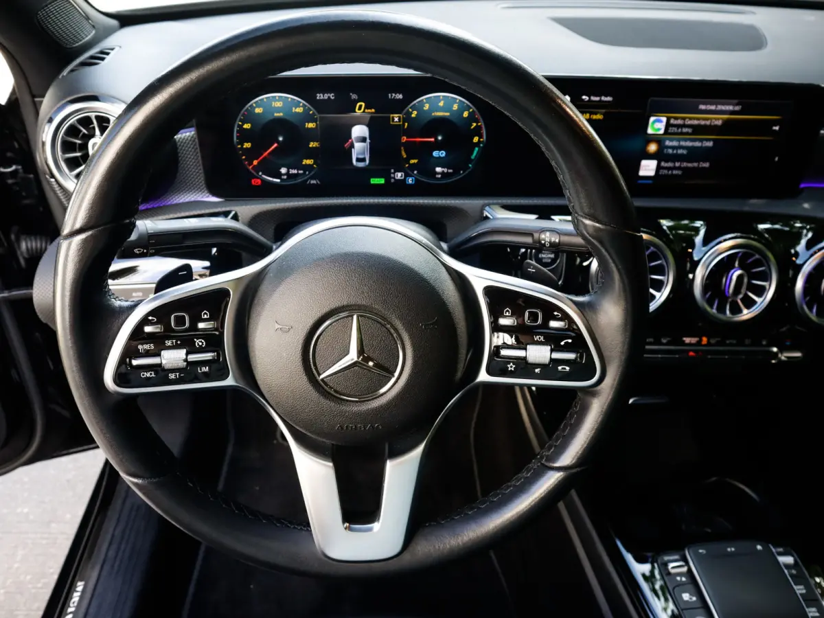 250 e Business Solution Luxury Limited 1e-Eig. & Dealer-Onderh. BOVAG-Garantie. NL-Auto.