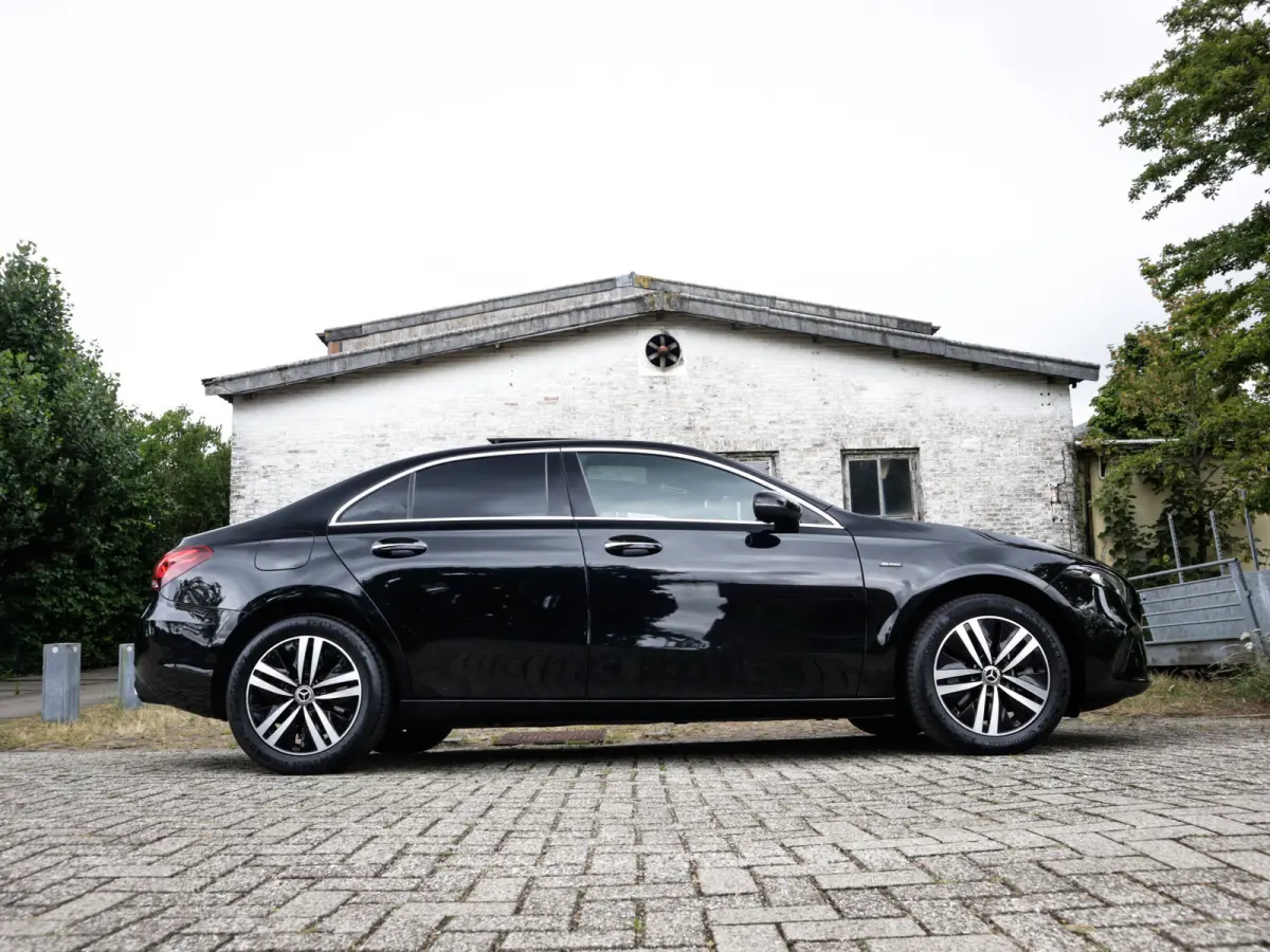 250 e Business Solution Luxury Limited 1e-Eig. & Dealer-Onderh. BOVAG-Garantie. NL-Auto.