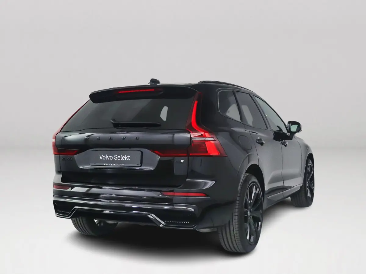 T6 Plug-in hybrid AWD Ultra Black Edition | Panoramadak | 360° camera | Luchtvering | Head-up display | Harman Kardon | Stoel- en Stuurverwarming