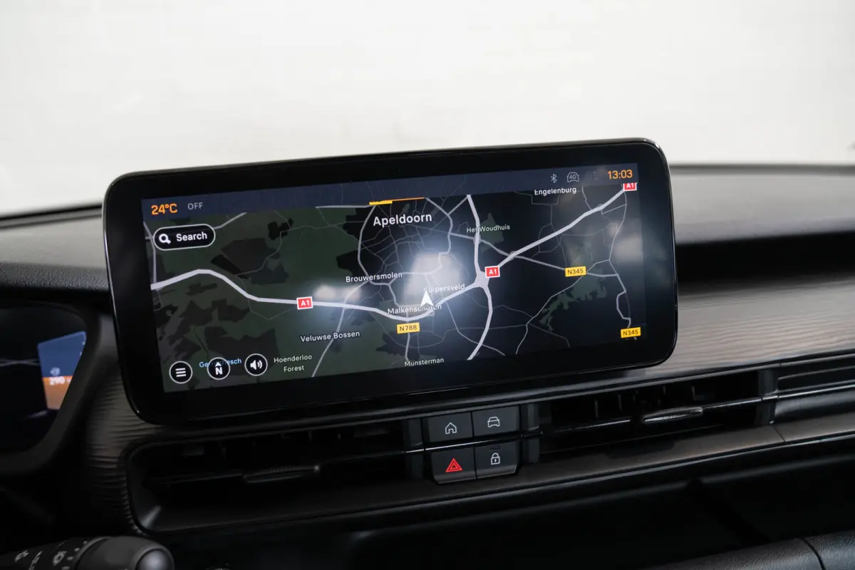 1.2 e-Hybrid Longitude | Navigatie | Apple Carplay & Android Auto | Parkeersensoren | Keyless | Lichtmetalen velgen |