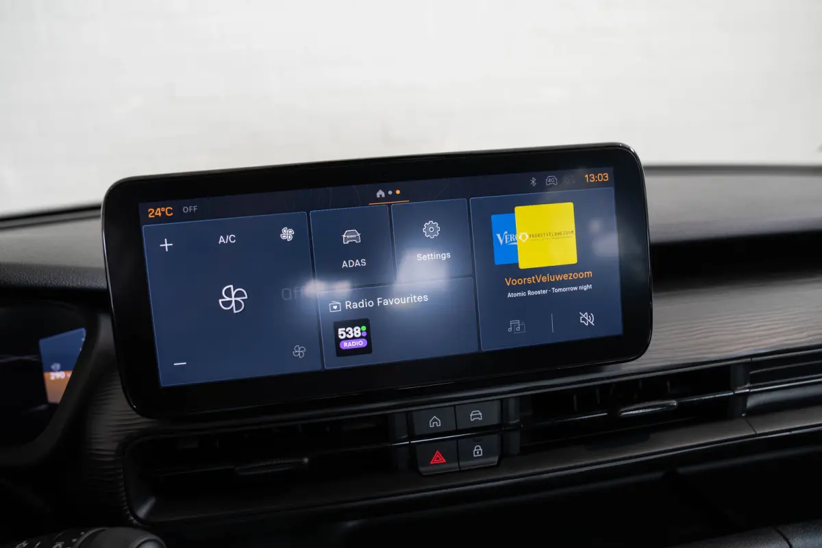 1.2 e-Hybrid Longitude | Navigatie | Apple Carplay & Android Auto | Parkeersensoren | Keyless | Lichtmetalen velgen |