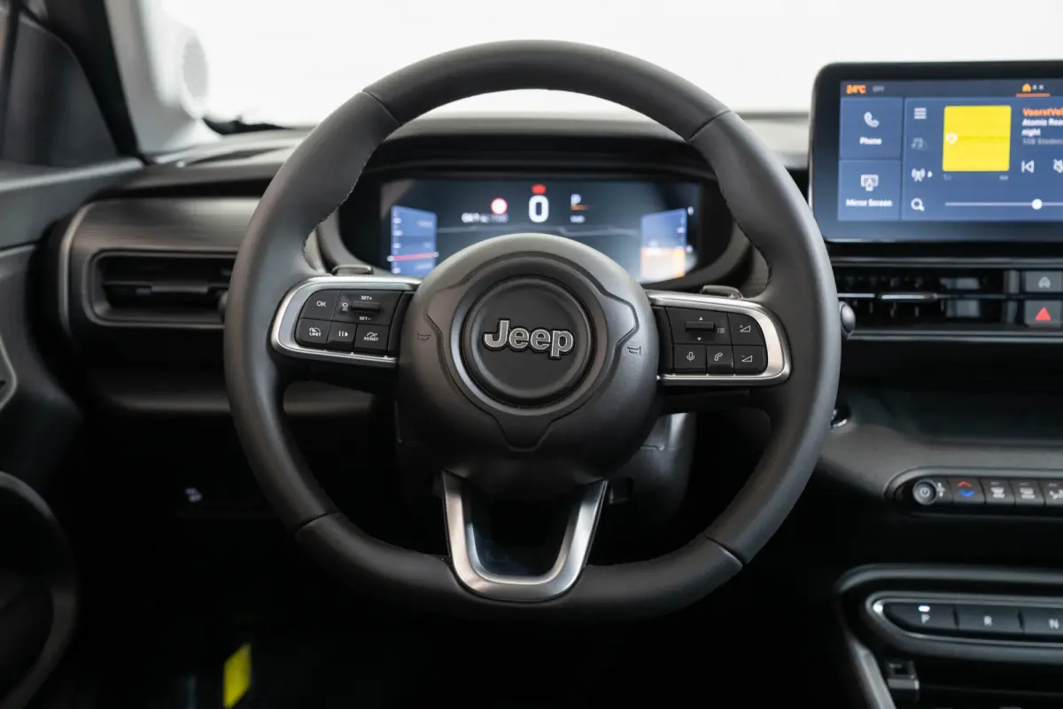 1.2 e-Hybrid Longitude | Navigatie | Apple Carplay & Android Auto | Parkeersensoren | Keyless | Lichtmetalen velgen |