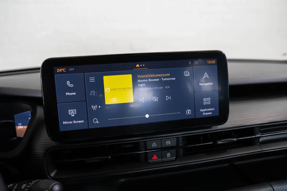 1.2 e-Hybrid Longitude | Navigatie | Apple Carplay & Android Auto | Parkeersensoren | Keyless | Lichtmetalen velgen |
