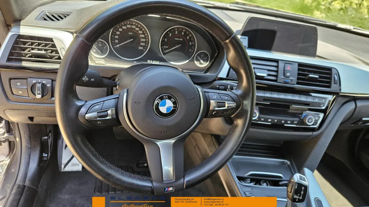318i Centennial High Executive M Sport black line