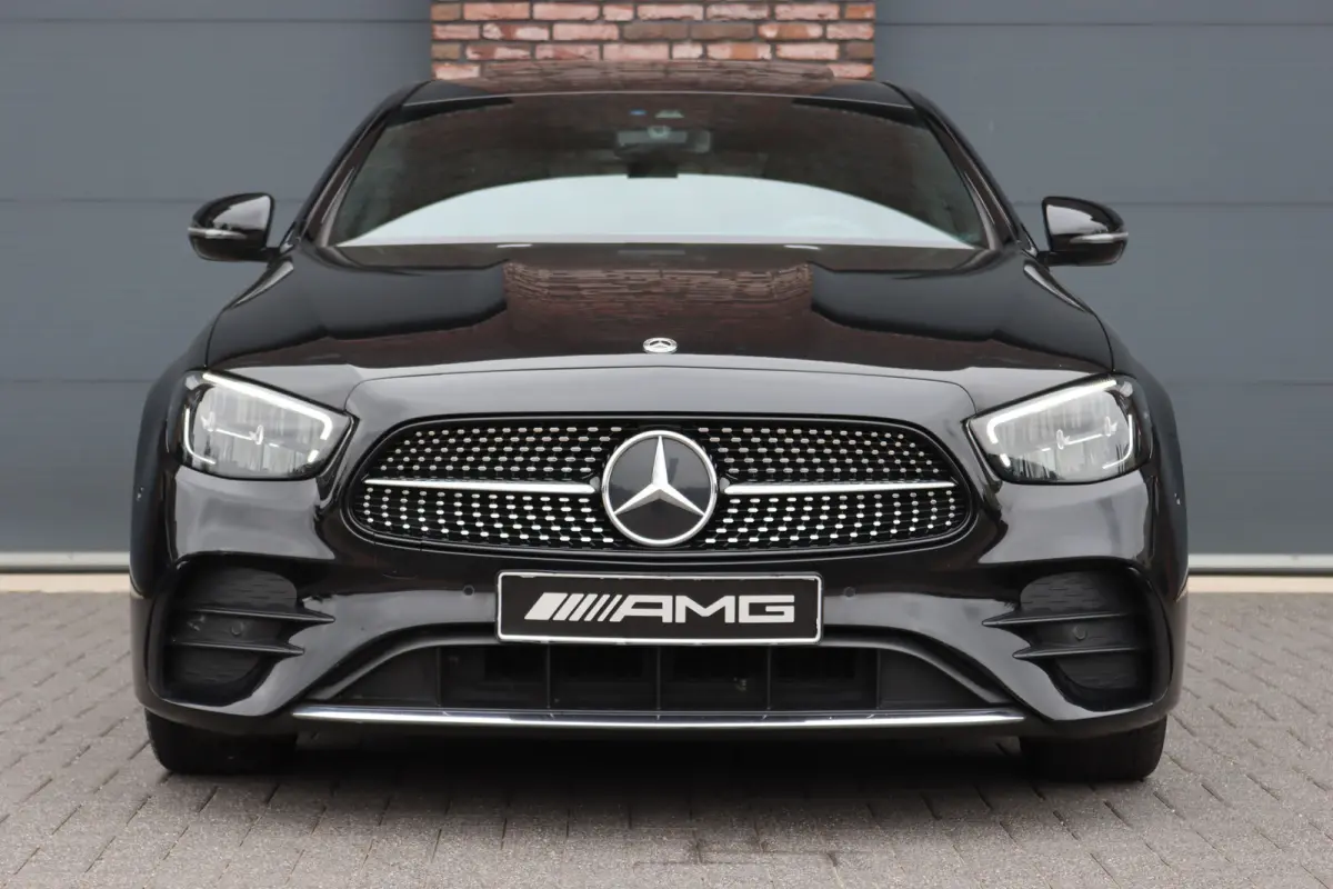 220 d AMG Line | Schuifdak | Dodehoekassistent | Camera | Augmented Reality | Sfeerverlichting | Stoelverwarming | High Perf. LED |