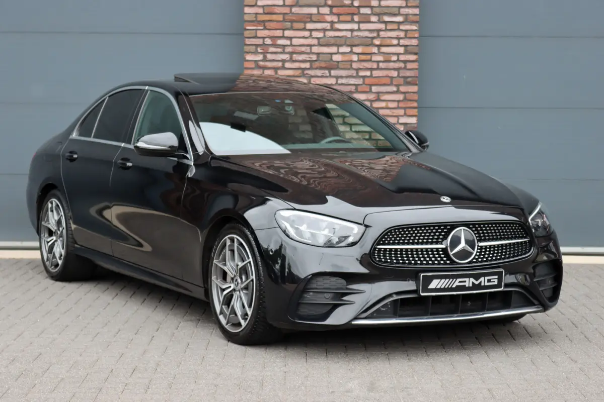 220 d AMG Line | Schuifdak | Dodehoekassistent | Camera | Augmented Reality | Sfeerverlichting | Stoelverwarming | High Perf. LED |