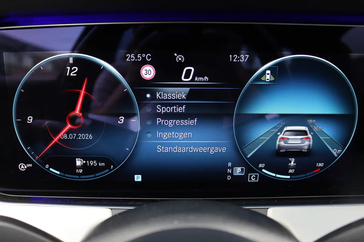 220 d AMG Line | Schuifdak | Dodehoekassistent | Camera | Augmented Reality | Sfeerverlichting | Stoelverwarming | High Perf. LED |