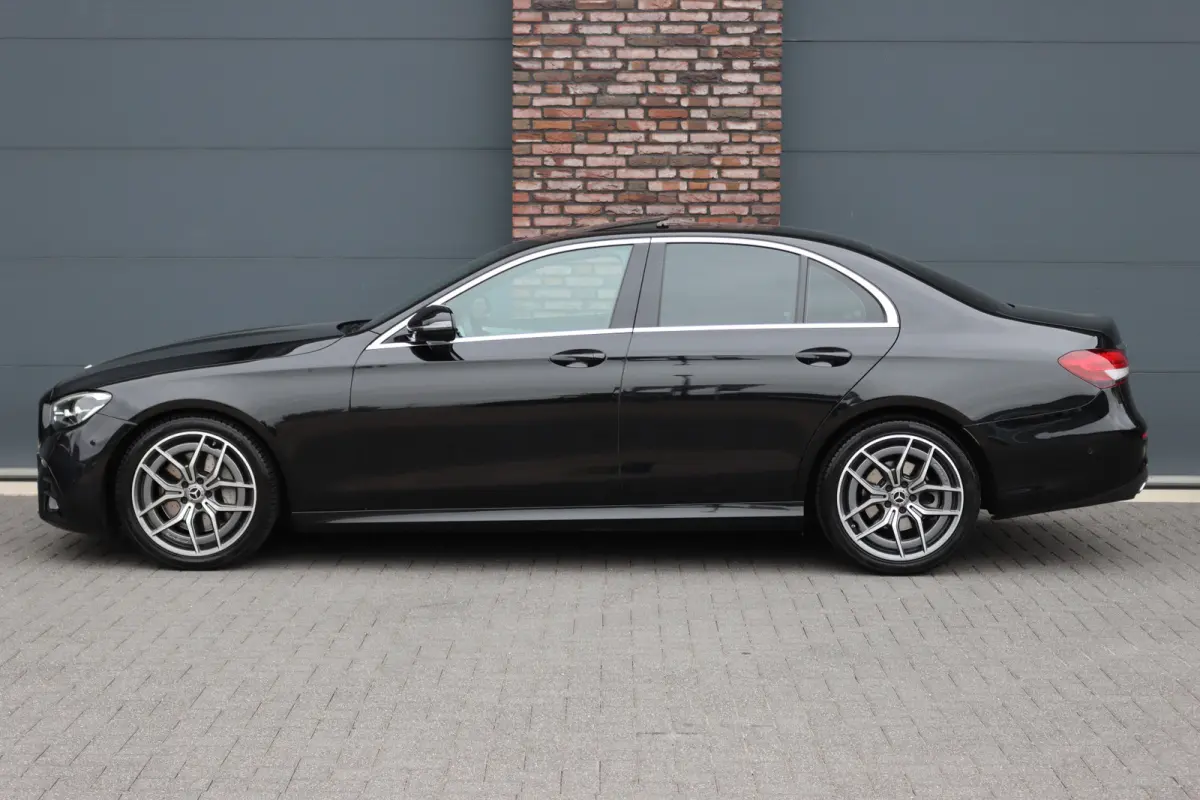 220 d AMG Line | Schuifdak | Dodehoekassistent | Camera | Augmented Reality | Sfeerverlichting | Stoelverwarming | High Perf. LED |