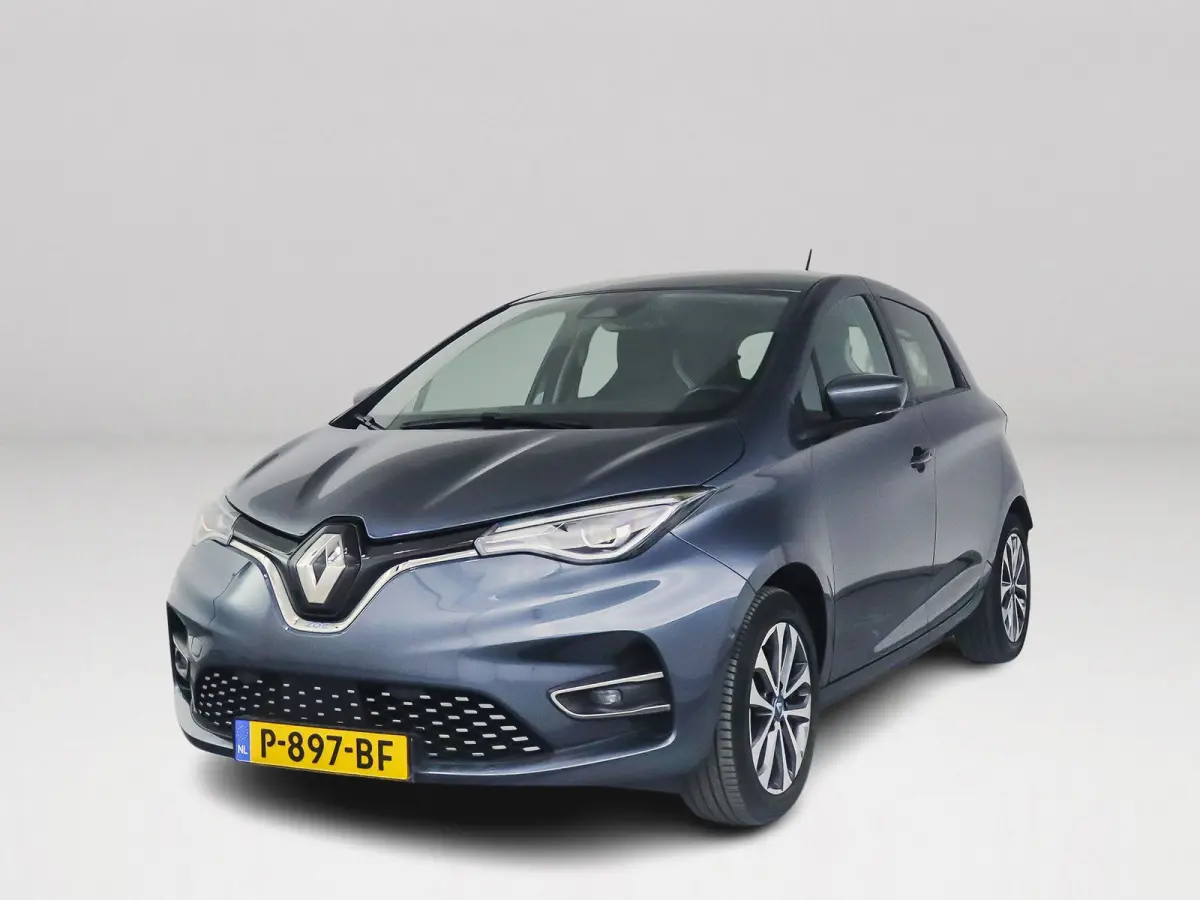 R135 Edition One 52 kWh | Parkeercamera | Airco | Cruise control | BLIS | Stoelverwarming