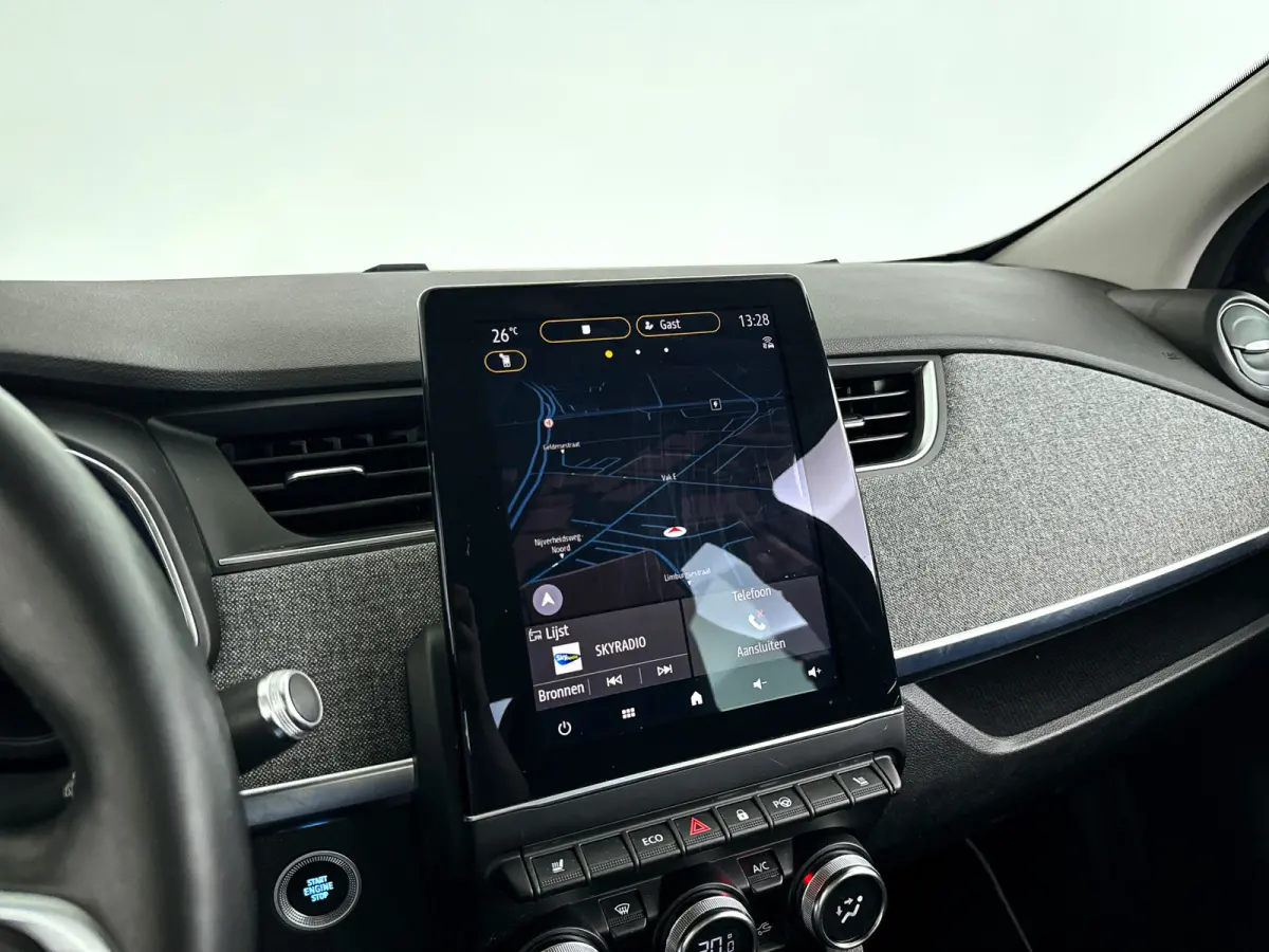 R135 Edition One 52 kWh | Parkeercamera | Airco | Cruise control | BLIS | Stoelverwarming