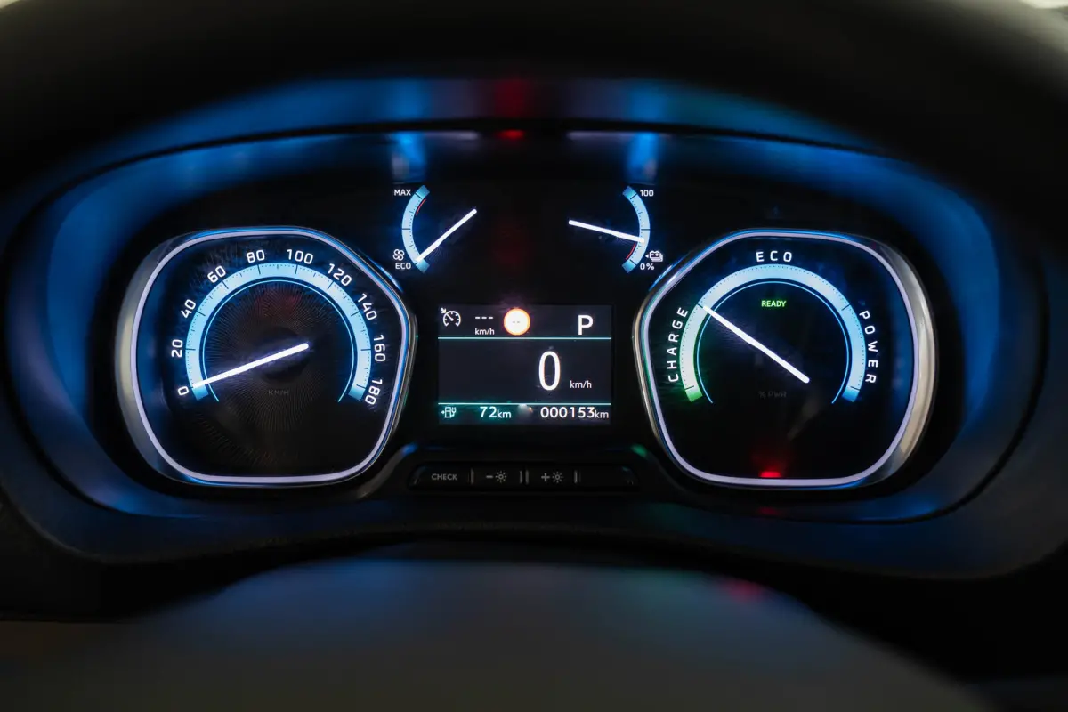 Electric L3 75 kWh | Camera | Navigatie | Parkeersensoren | Cruise Controle | Airco | Apple Carplay & Android Auto |