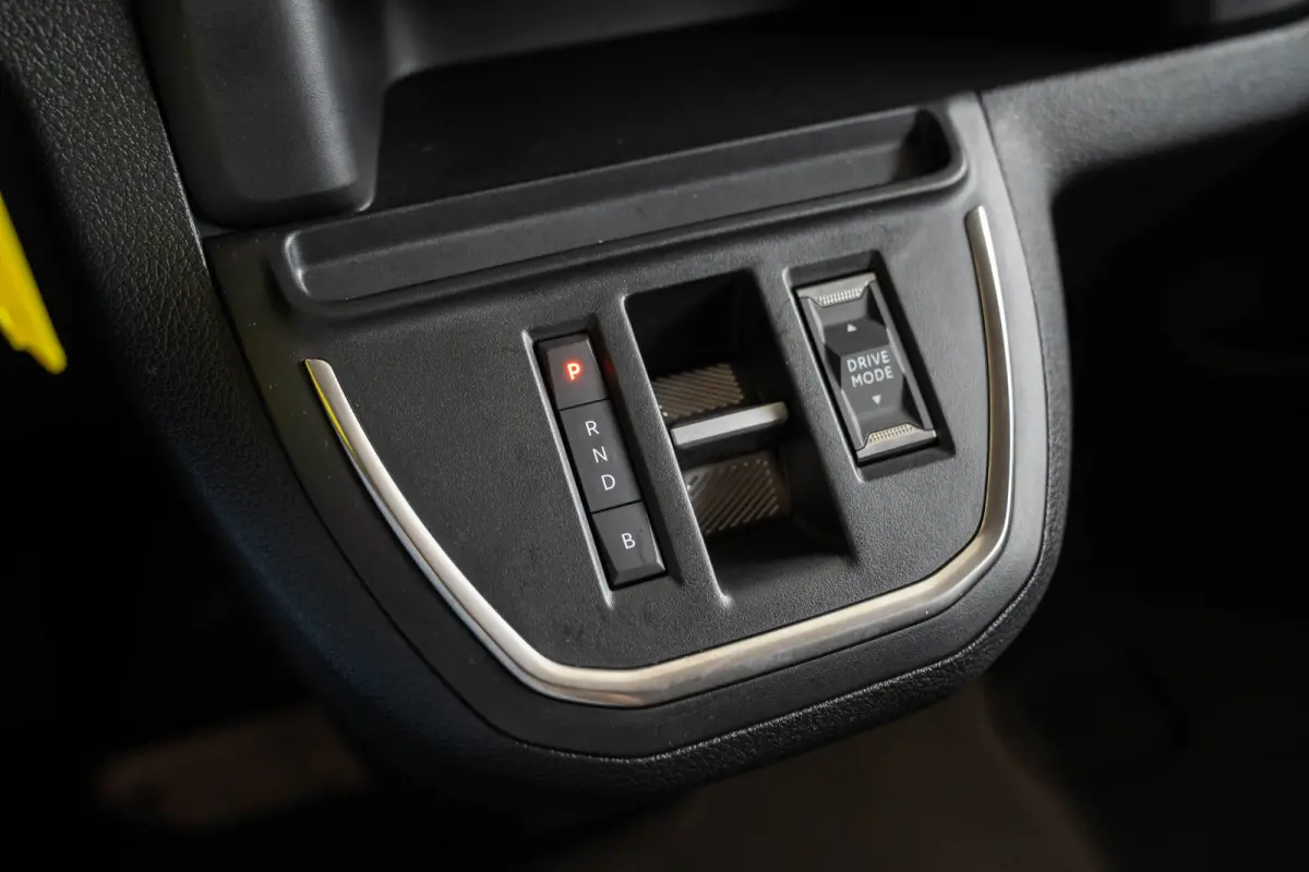 Electric L3 75 kWh | Camera | Navigatie | Parkeersensoren | Cruise Controle | Airco | Apple Carplay & Android Auto |