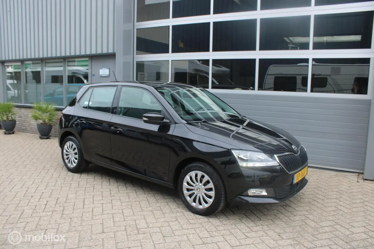 1.0 TSI Ambition 1e Eigenaar NL Auto | Airco | Cruise |Apple Carplay/Android Auto | Navigatie | Parkeersensoren.
