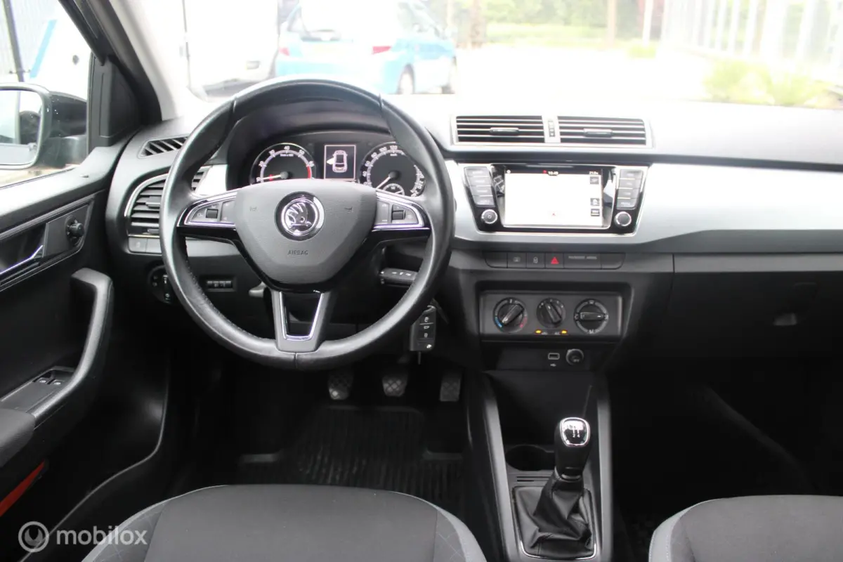 1.0 TSI Ambition 1e Eigenaar NL Auto | Airco | Cruise |Apple Carplay/Android Auto | Navigatie | Parkeersensoren.