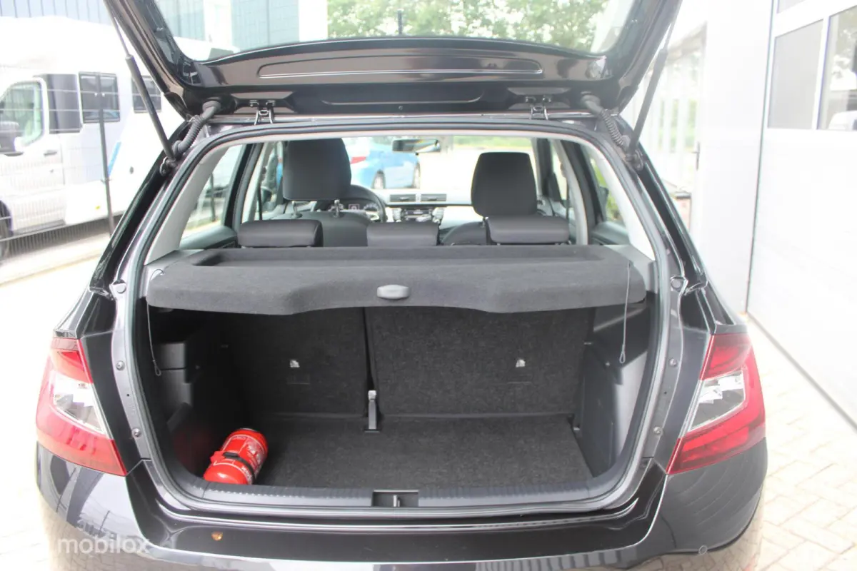 1.0 TSI Ambition 1e Eigenaar NL Auto | Airco | Cruise |Apple Carplay/Android Auto | Navigatie | Parkeersensoren.