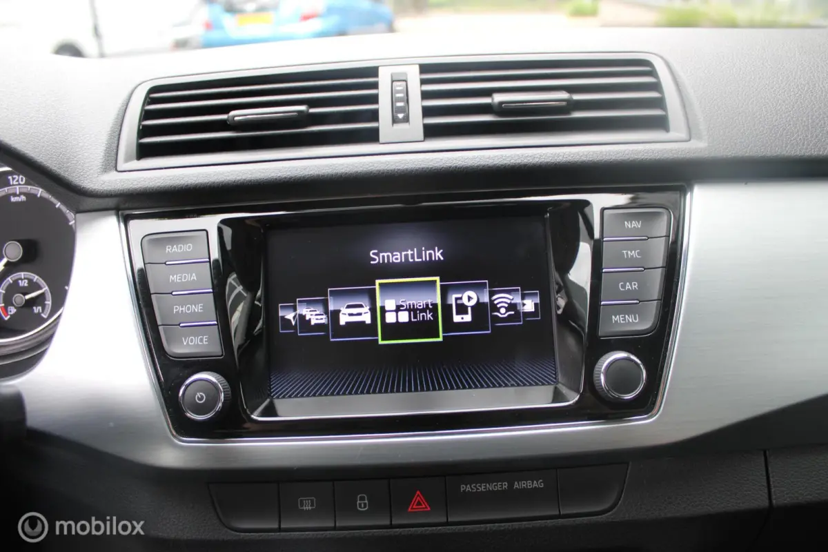 1.0 TSI Ambition 1e Eigenaar NL Auto | Airco | Cruise |Apple Carplay/Android Auto | Navigatie | Parkeersensoren.