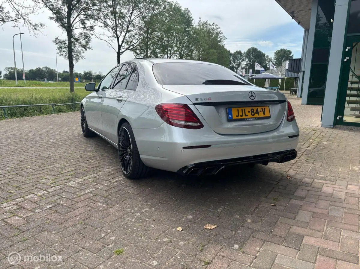 300 Sport Edition