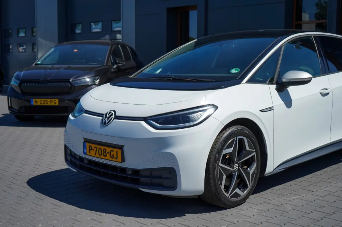 First Plus 58 kWh | 91,55% SOH | IQ | Camera | Adap. Cruise