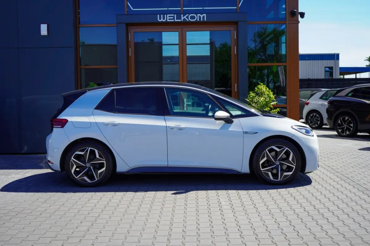 First Plus 58 kWh | 91,55% SOH | IQ | Camera | Adap. Cruise