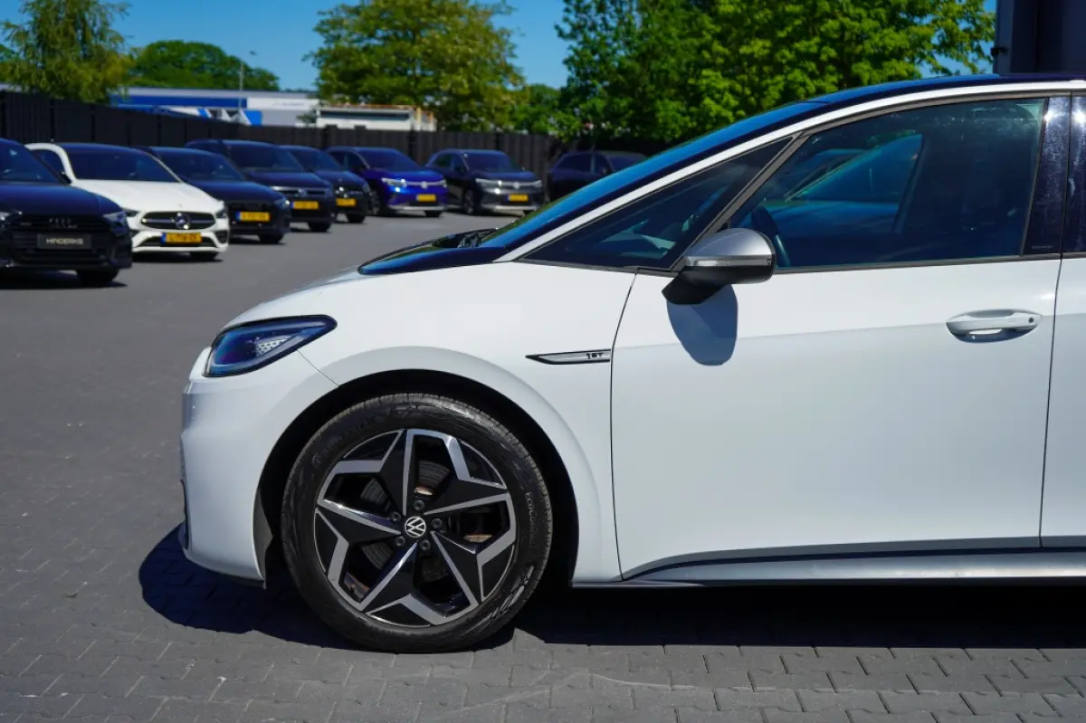 First Plus 58 kWh | 91,55% SOH | IQ | Camera | Adap. Cruise