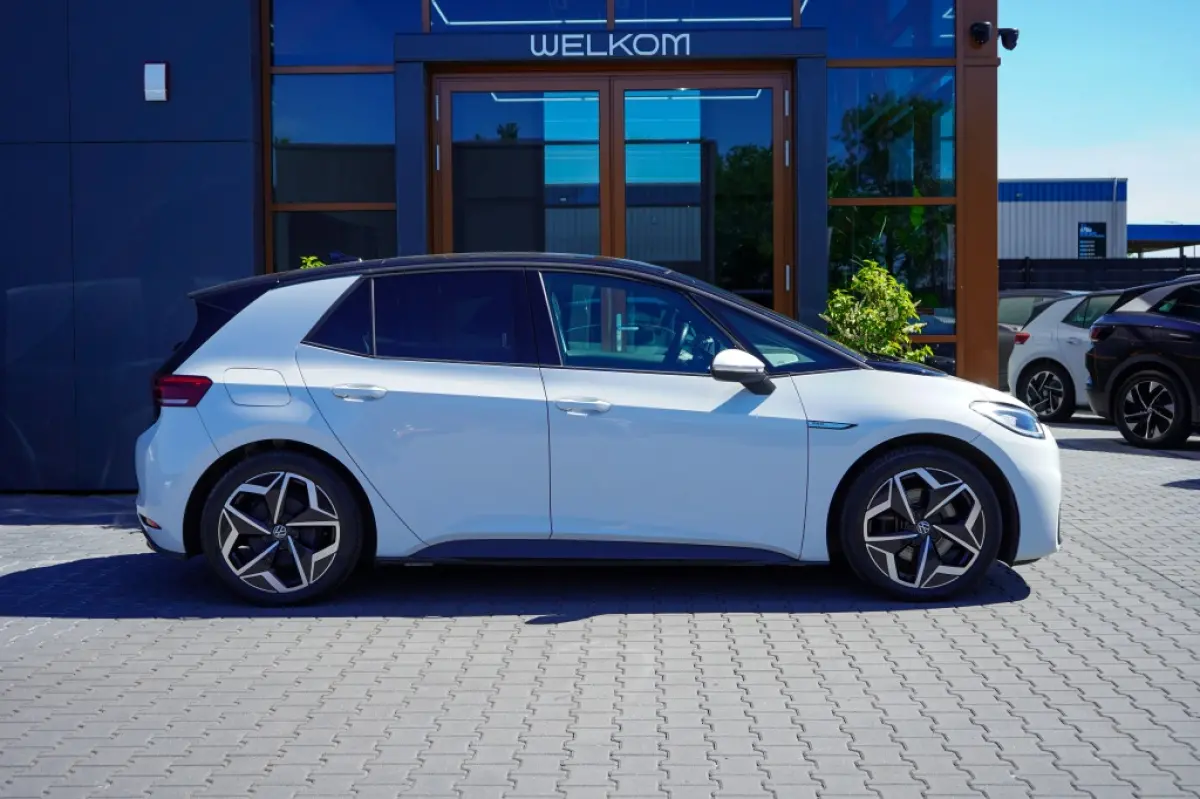 First Plus 58 kWh | 88,53% SOH | IQ | Pano | Camera | Ada. Cruis