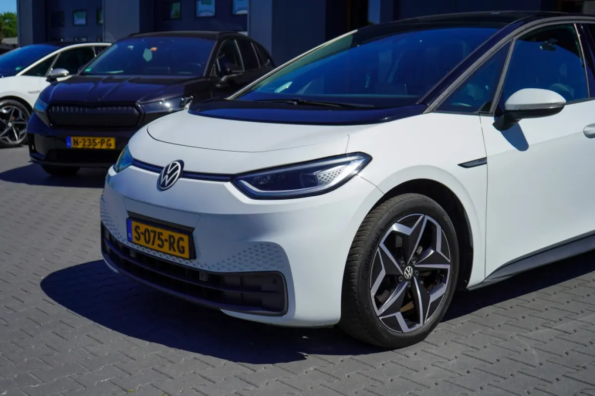 First Plus 58 kWh | 88,53% SOH | IQ | Pano | Camera | Ada. Cruis