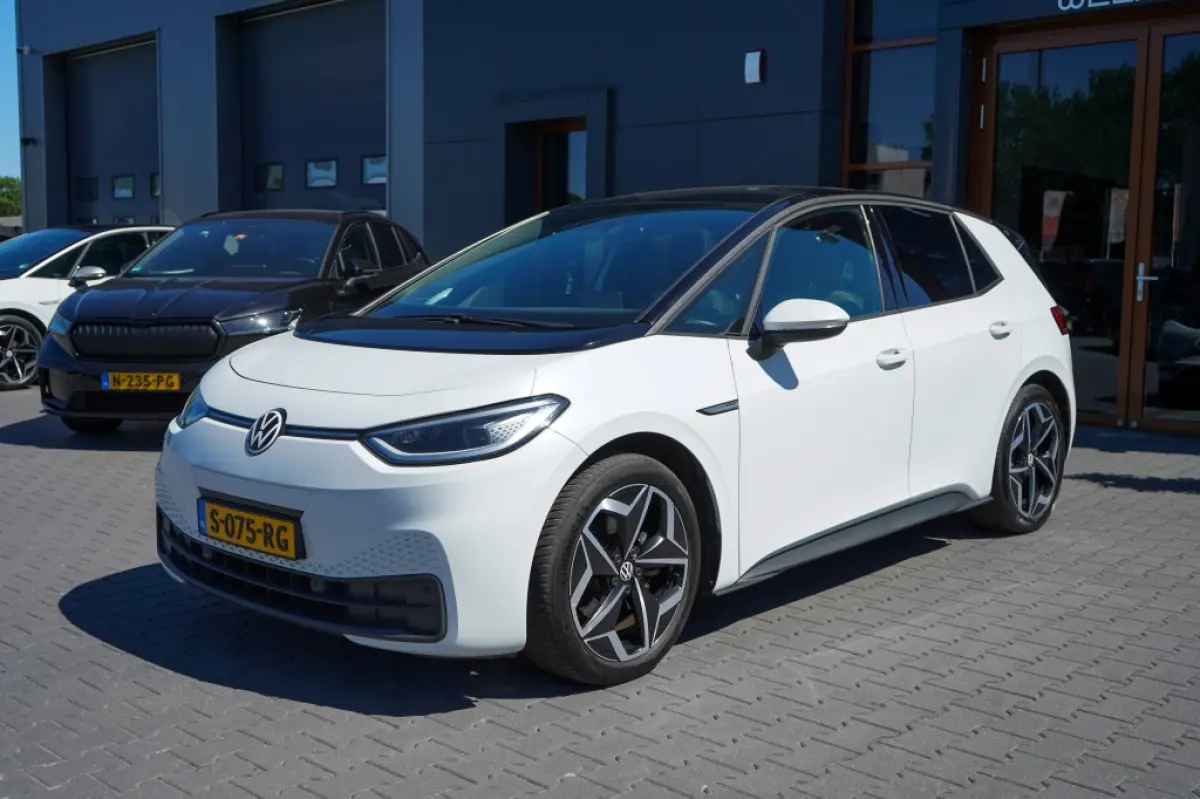 First Plus 58 kWh | 88,53% SOH | IQ | Pano | Camera | Ada. Cruis