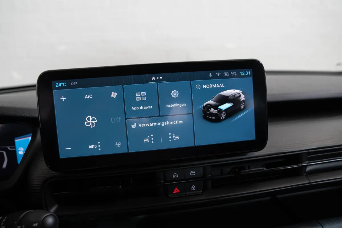 Business Edition 54 kWh | Camera | Navigatie | Verwarmde Stoelen en Voorraam | Keyless | Apple Carplay & Android Auto | Climate Controle |
