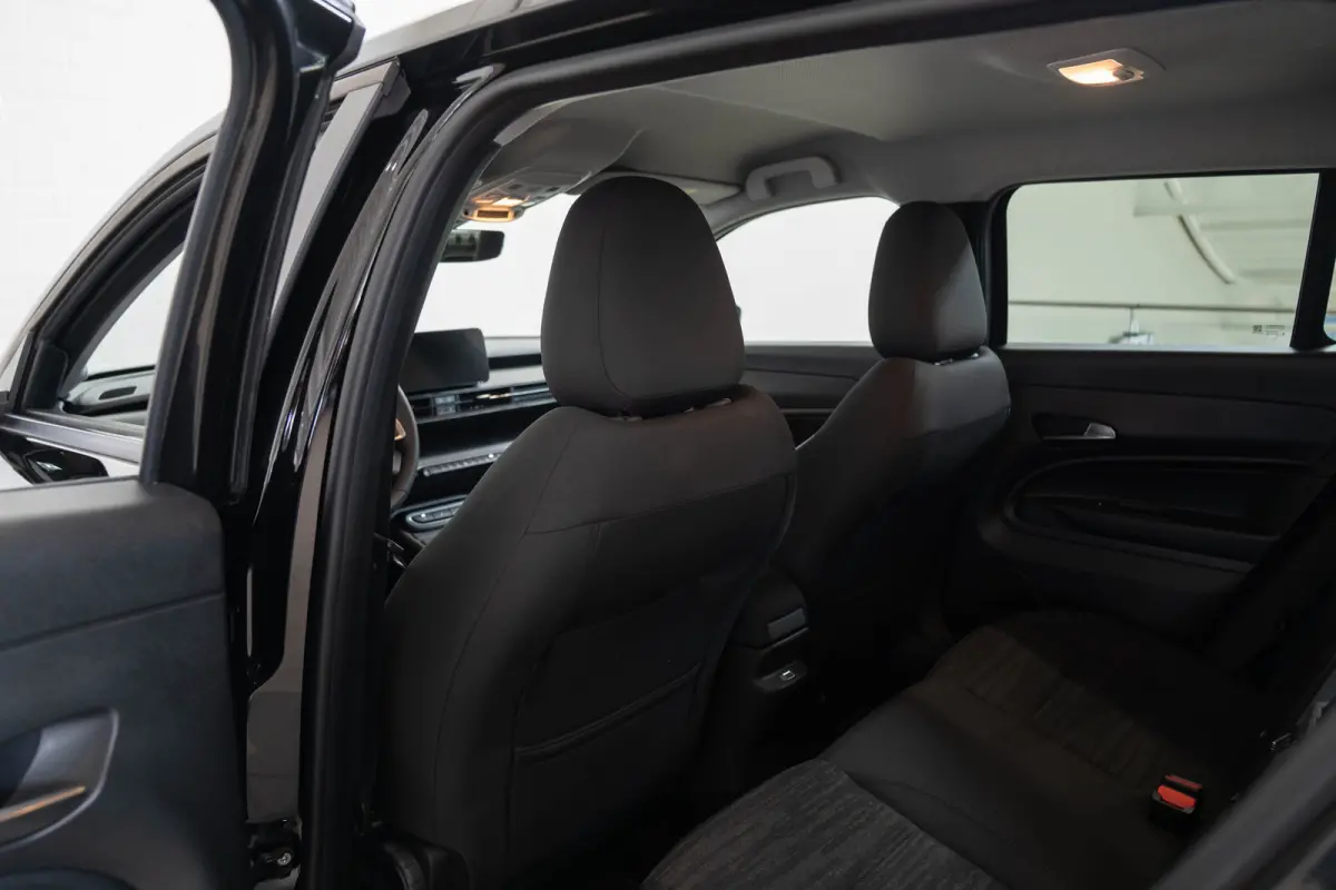Business Edition 54 kWh | Camera | Navigatie | Verwarmde Stoelen en Voorraam | Keyless | Apple Carplay & Android Auto | Climate Controle |