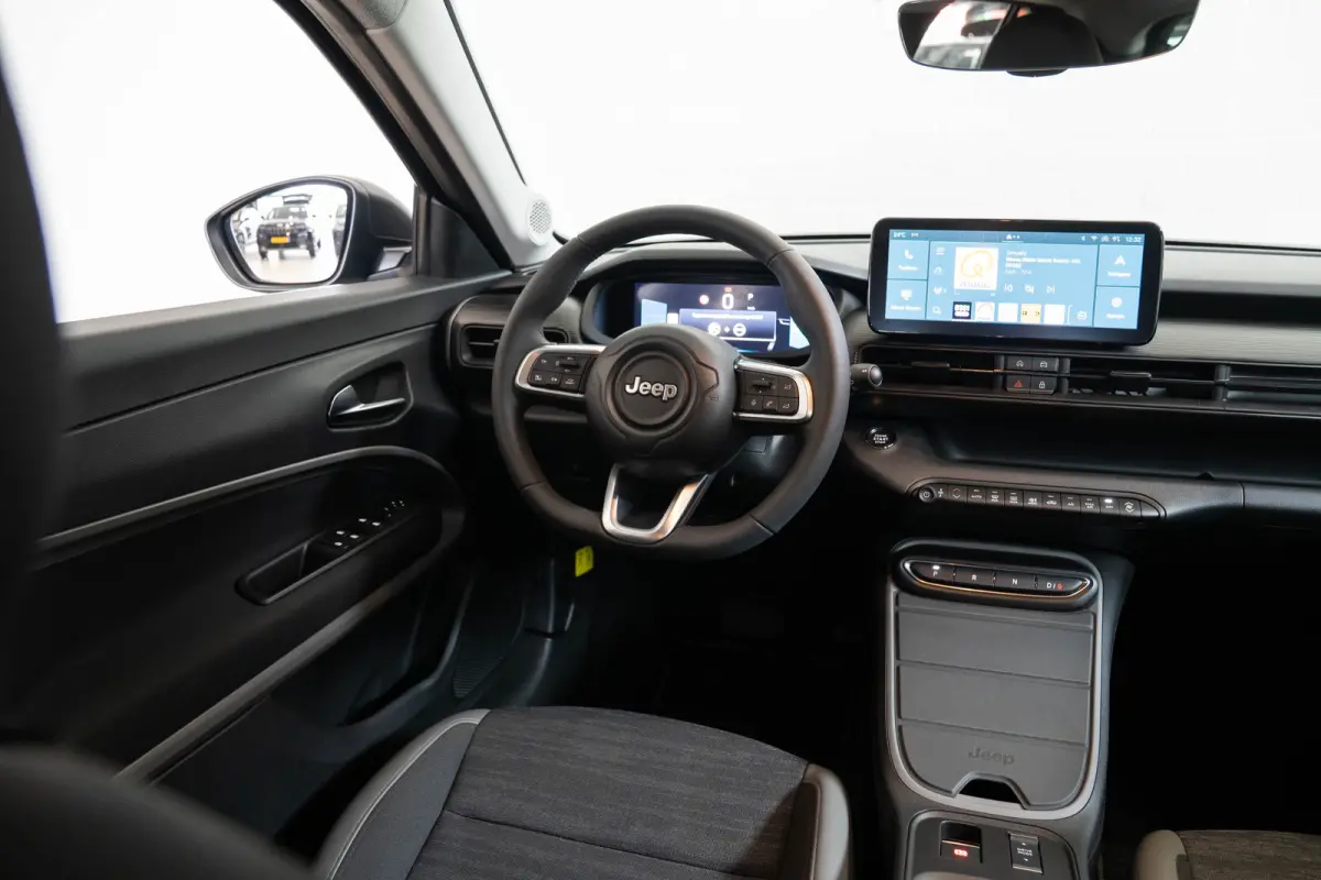 Business Edition 54 kWh | Camera | Navigatie | Verwarmde Stoelen en Voorraam | Keyless | Apple Carplay & Android Auto | Climate Controle |
