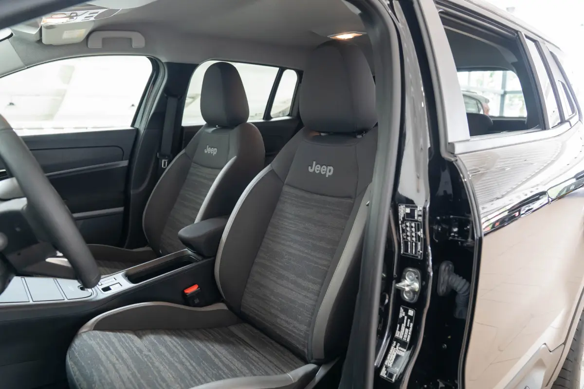Business Edition 54 kWh | Camera | Navigatie | Verwarmde Stoelen en Voorraam | Keyless | Apple Carplay & Android Auto | Climate Controle |