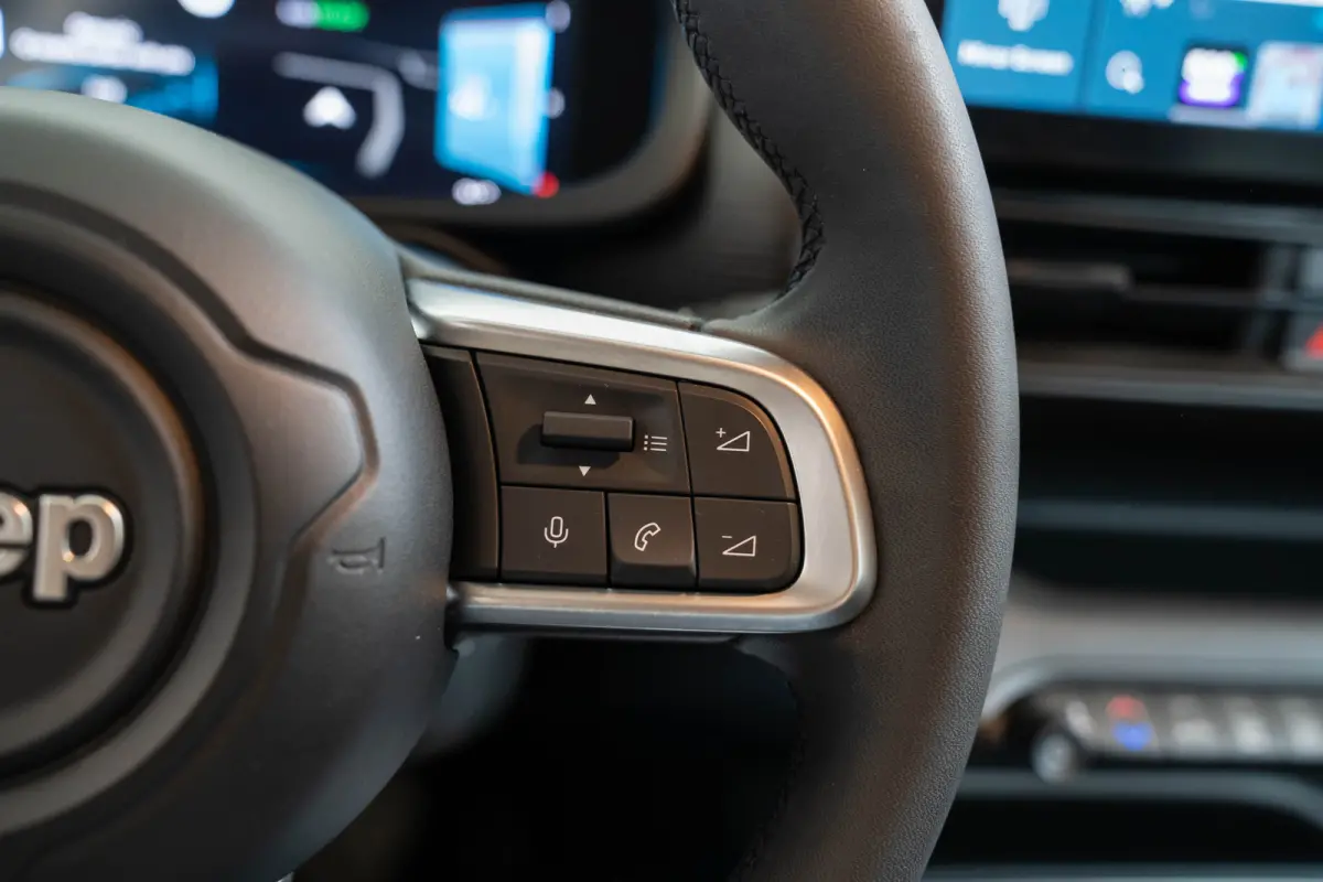 Business Edition 54 kWh | Camera | Navigatie | Verwarmde Stoelen en Voorraam | Keyless | Apple Carplay & Android Auto | Climate Controle |