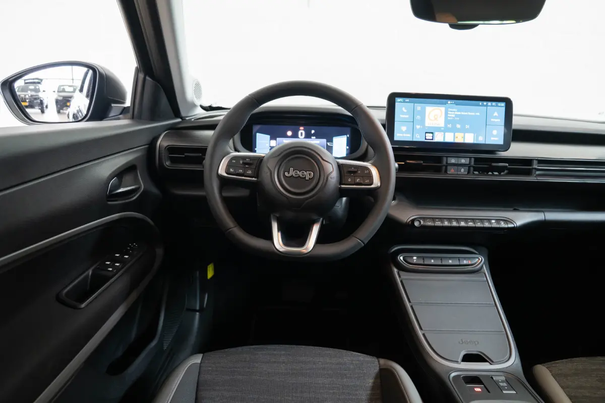 Business Edition 54 kWh | Camera | Navigatie | Verwarmde Stoelen en Voorraam | Keyless | Apple Carplay & Android Auto | Climate Controle |