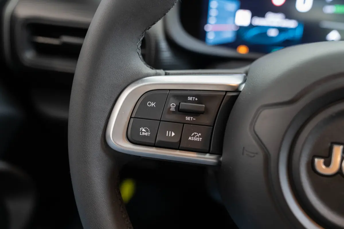 Business Edition 54 kWh | Camera | Navigatie | Verwarmde Stoelen en Voorraam | Keyless | Apple Carplay & Android Auto | Climate Controle |