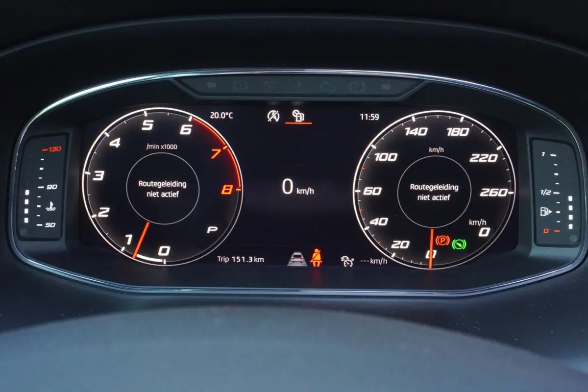 1.5 TSI Xcellence Business Intense FR + Vitrual+Led+Navi+Camera+Leder= SUPER !!