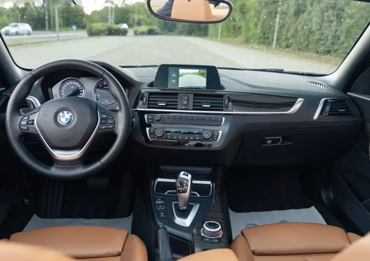 220iA EDITION-2 ** LED, COGNAC LEDER, NAVI, CAMERA, 17-inch LMV ** 1e EIG - UNFALLFREI  ** ** INFORMEER OOK NAAR ONZE AANTREKKELIJKE FINANCIAL-LEASE TARIEVEN **