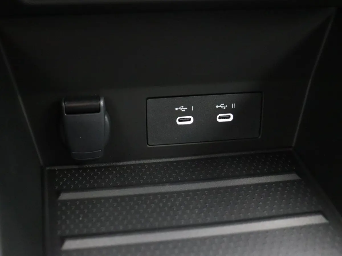 E-Tech full hybrid 160pk techno | Vijf jaar garantie | Apple carplay | Achteruitrijcamera | Parkeersensoren |