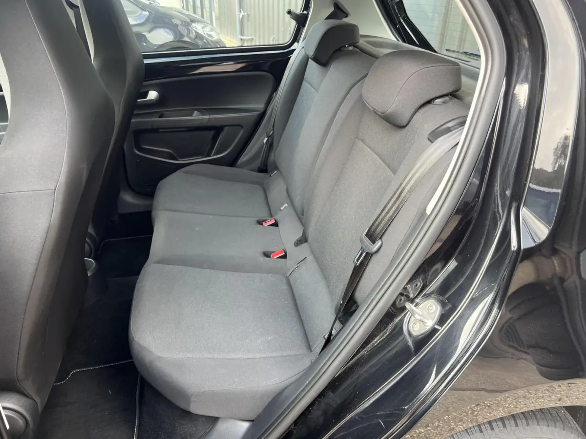 Up! 1.0 5DRS 2020 Zwart | Airco |