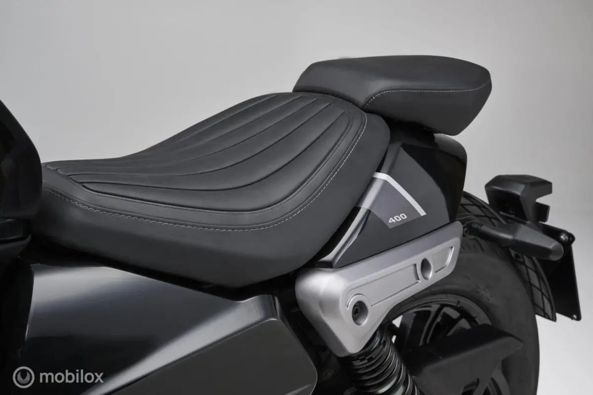Bobber 400