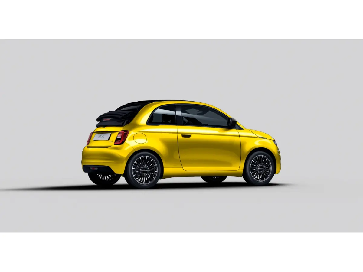 ICON | 10,25" touchscreen radio met Bluetooth, DAB & USB | Automatische airconditioning | Isofix bevestigingspunten op de achterstoelen