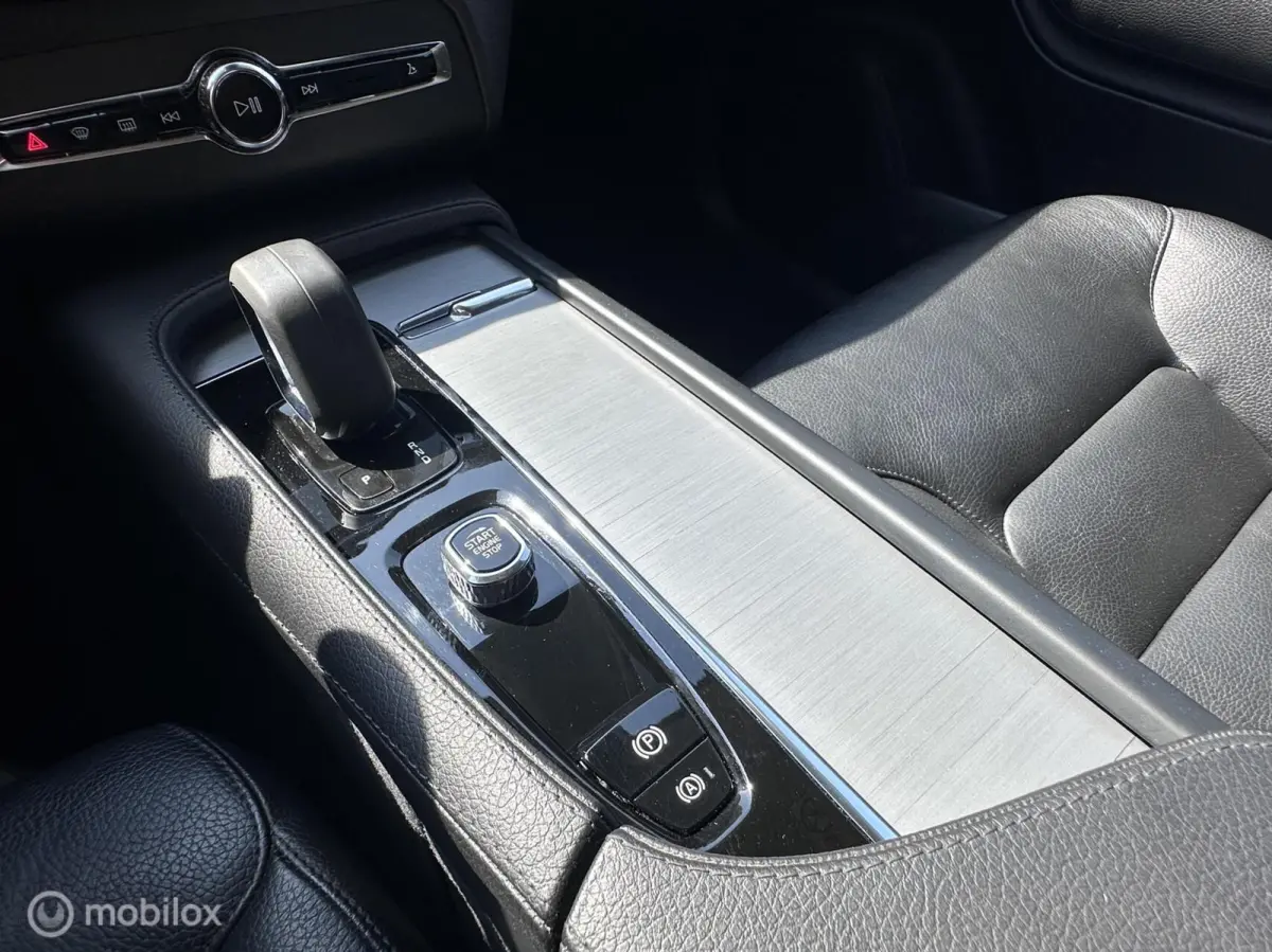 2.0 T8 Recharge AWD|Adaptive Cruise control|Pilot assist|Trekhaak|Parkeercamera|Leder