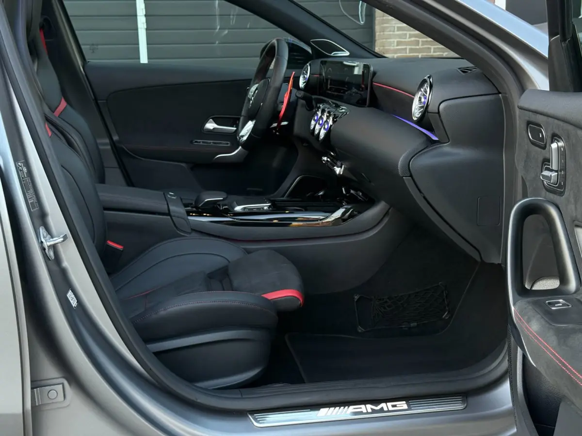 AMG 35 4MATIC Premium Plus / Pano / Burmester / Carplay / Memory / Camera / MultiBeam / Head-Up / Kuipstoel