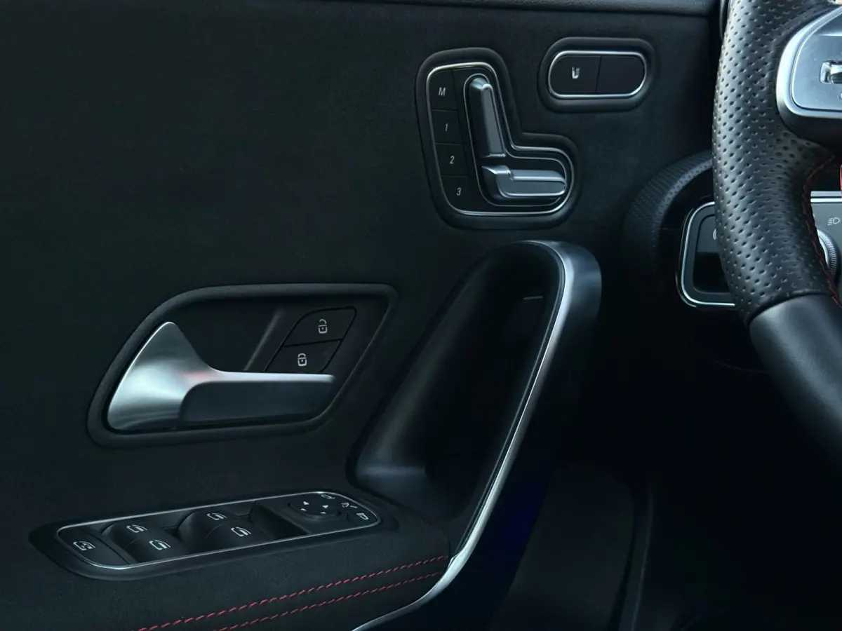 AMG 35 4MATIC Premium Plus / Pano / Burmester / Carplay / Memory / Camera / MultiBeam / Head-Up / Kuipstoel