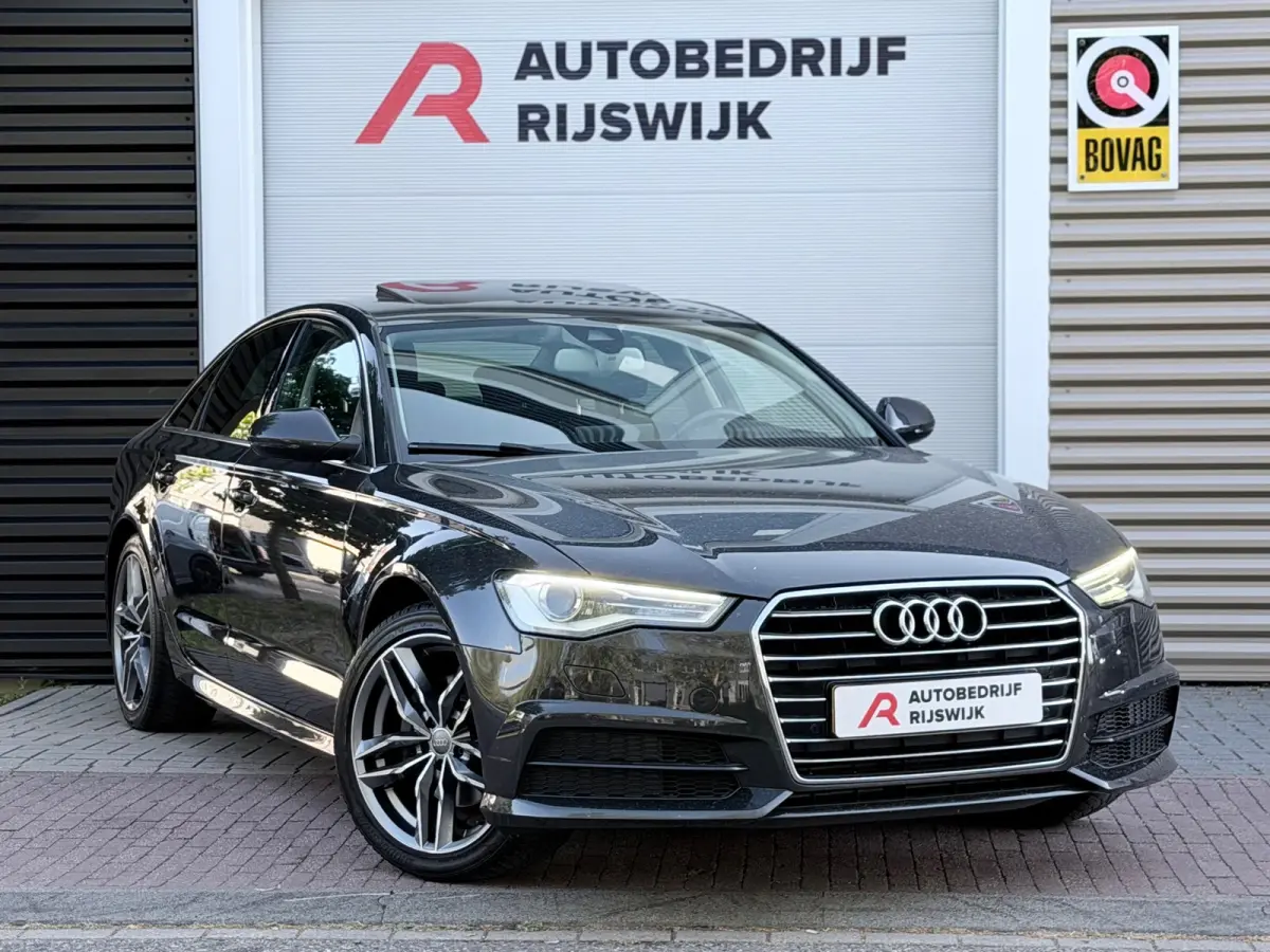 1.8 TFSI ultra Premium Edition Dak/BOSE/HuD