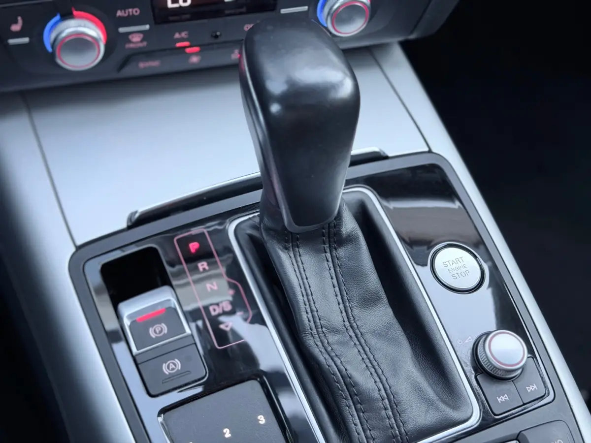 1.8 TFSI ultra Premium Edition Dak/BOSE/HuD