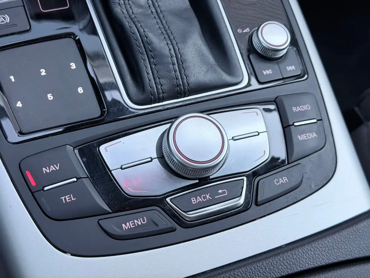1.8 TFSI ultra Premium Edition Dak/BOSE/HuD