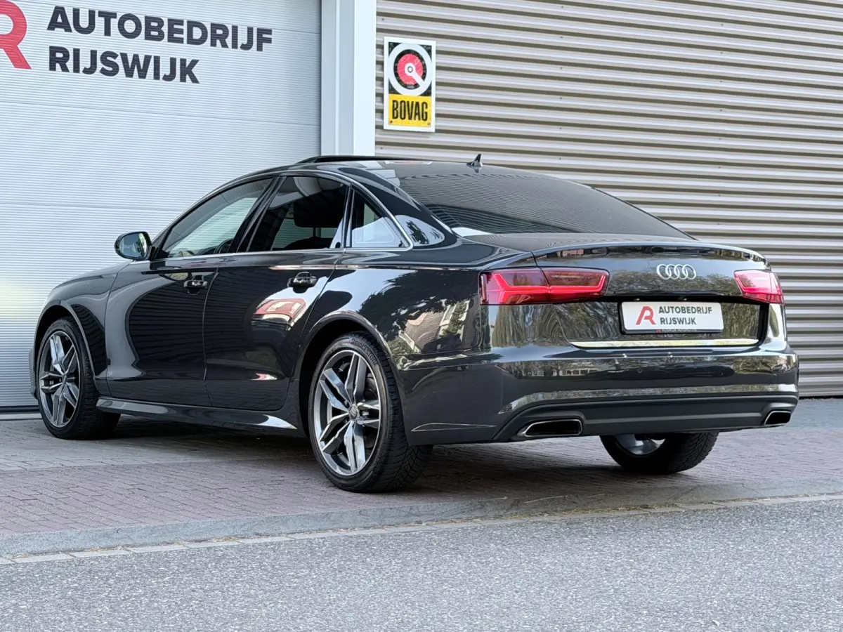 1.8 TFSI ultra Premium Edition Dak/BOSE/HuD