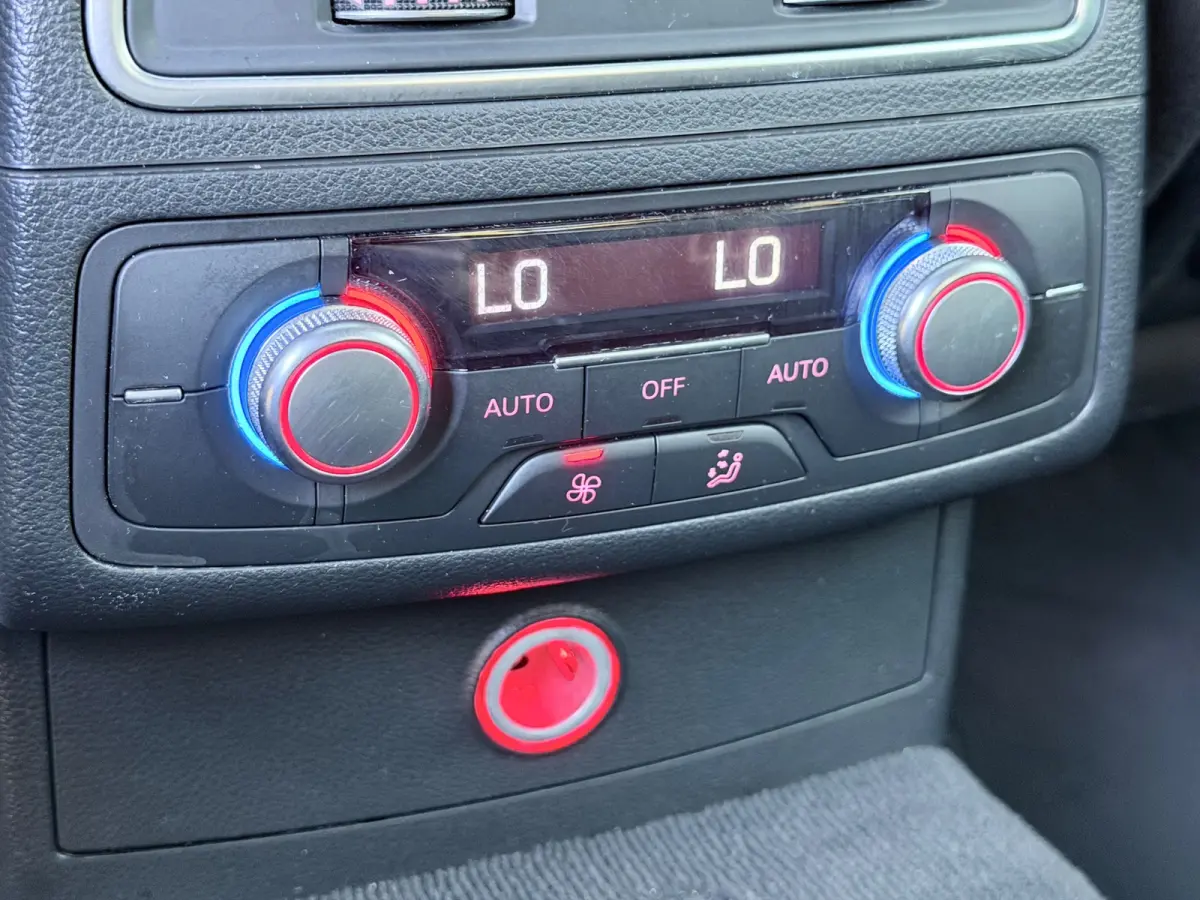 1.8 TFSI ultra Premium Edition Dak/BOSE/HuD